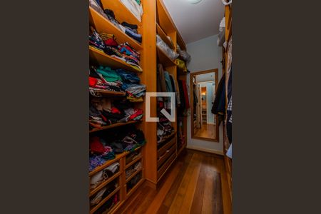 Casa à venda com 340m², 6 quartos e 7 vagasCloset 