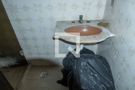 Casa à venda com 380m², 3 quartos e 2 vagasBanheiro da Suíte 2