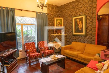 Sala de casa à venda com 3 quartos, 380m² em São Francisco, Niterói