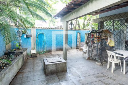 Casa à venda com 380m², 3 quartos e 2 vagasQuintal