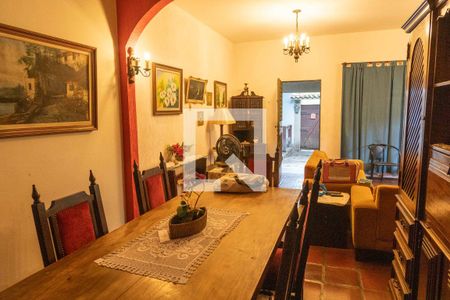 Sala de casa à venda com 3 quartos, 380m² em São Francisco, Niterói