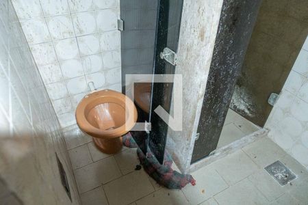 Casa à venda com 380m², 3 quartos e 2 vagasBanheiro da Suíte 2