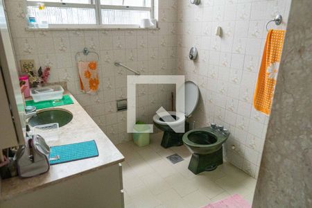 Casa à venda com 380m², 3 quartos e 2 vagasBanheiro da Suíte 1