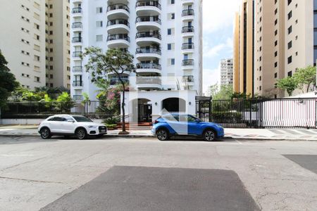 Apartamento para alugar com 106m², 3 quartos e 2 vagasFachada
