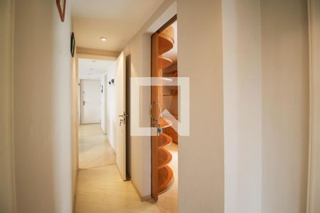 Apartamento para alugar com 106m², 3 quartos e 2 vagasCorredor 