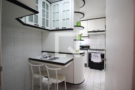 Apartamento para alugar com 106m², 3 quartos e 2 vagasCozinha 