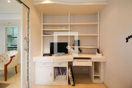 Sala de TV de apartamento para alugar com 3 quartos, 106m² em Indianópolis, São Paulo