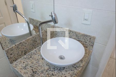 Casa para alugar com 75m², 2 quartos e sem vagaBanheiro