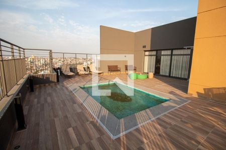 Studio à venda com 22m², 1 quarto e sem vagaÁrea comum - Piscina