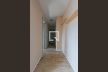 Corredor de apartamento para alugar com 3 quartos, 59m² em Tingui, Curitiba