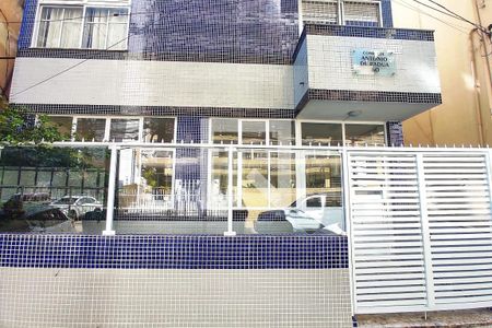 Apartamento para alugar com 100m², 3 quartos e sem vagaFachada e portaria