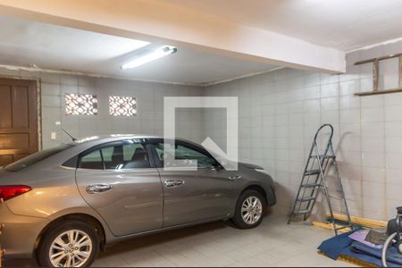 Casa à venda com 143m², 2 quartos e 3 vagas Casa à venda com 143m², 2 quartos e 3 vagasGaragem