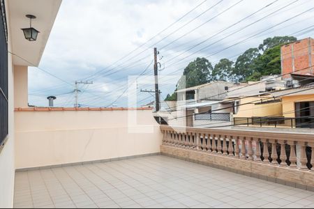 Casa à venda com 143m², 2 quartos e 3 vagas Casa à venda com 143m², 2 quartos e 3 vagasQuintal