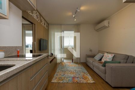 Sala/Cozinha de apartamento para alugar com 1 quarto, 42m² em Cidade Monções, São Paulo