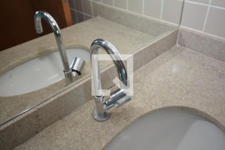 Apartamento para alugar com 65m², 2 quartos e 1 vagaBanheiro da Suíte