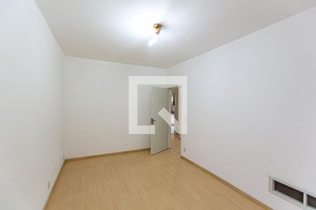 Quarto 1 de apartamento para alugar com 2 quartos, 62m² em Santana, Porto Alegre