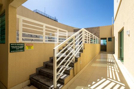 Apartamento para alugar com 90m², 2 quartos e 2 vagasÁrea comum - Piscina