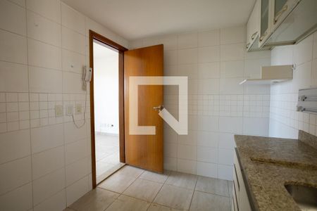 Apartamento para alugar com 90m², 2 quartos e 2 vagasCozinha