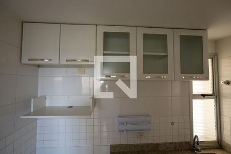 Apartamento para alugar com 90m², 2 quartos e 2 vagasCozinha