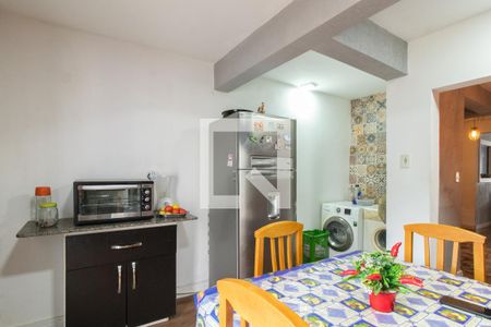 Casa à venda com 350m², 3 quartos e 2 vagasCozinha e Área de Serviço