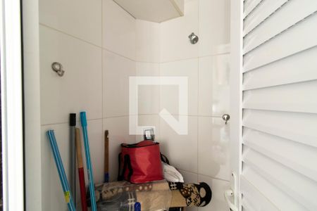 Apartamento à venda com 90m², 3 quartos e 1 vaga Apartamento à venda com 90m², 3 quartos e 1 vagaBanheiro Serviço