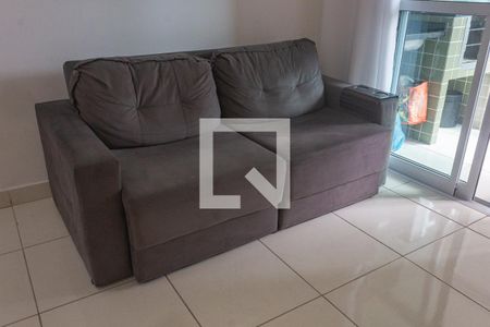 Sala de apartamento para alugar com 1 quarto, 43m² em Mirim, Praia Grande