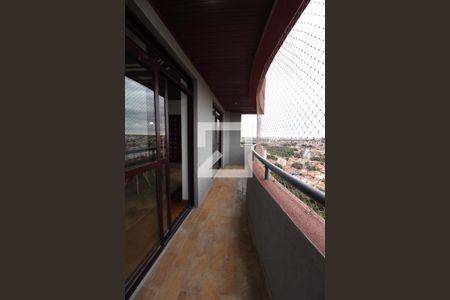 Sacada da Sala de apartamento para alugar com 4 quartos, 296m² em Jardim das Paineiras, Campinas