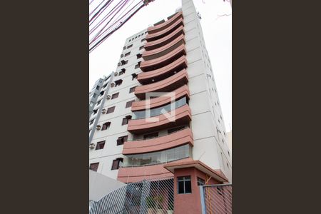 Apartamento à venda com 296m², 4 quartos e 3 vagas Apartamento à venda com 296m², 4 quartos e 3 vagasFACHADA