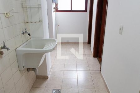 Apartamento à venda com 296m², 4 quartos e 3 vagas Apartamento à venda com 296m², 4 quartos e 3 vagasÁREA DE SERVIÇO