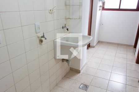 Apartamento à venda com 296m², 4 quartos e 3 vagas Apartamento à venda com 296m², 4 quartos e 3 vagasÁREA DE SERVIÇO