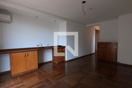 Casa para alugar com 360m², 4 quartos e 4 vagas