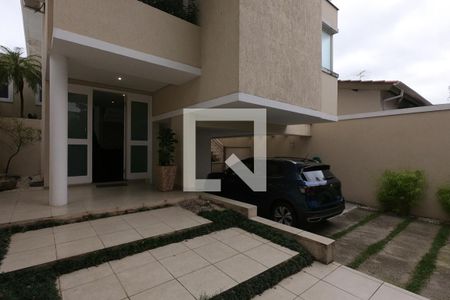 Casa para alugar com 360m², 4 quartos e 4 vagas