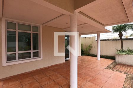 Casa para alugar com 360m², 4 quartos e 4 vagas