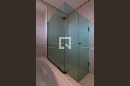 Casa para alugar com 360m², 4 quartos e 4 vagas