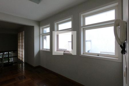 Casa para alugar com 360m², 4 quartos e 4 vagas