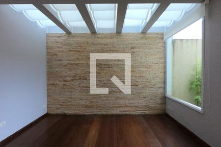 Casa à venda com 4 quartos, 360m² em Jardim Leonor, São Paulo