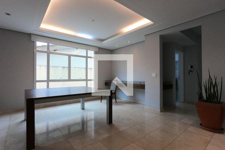 Casa à venda com 4 quartos, 360m² em Jardim Leonor, São Paulo
