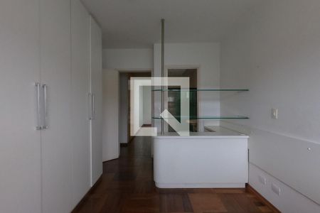 Casa para alugar com 4 quartos, 360m² em Jardim Leonor, São Paulo