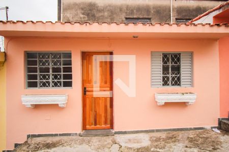 Casa de condomínio para alugar com 38m², 1 quarto e 1 vaga Casa de condomínio para alugar com 38m², 1 quarto e 1 vagaFachada
