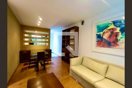 Sala de apartamento à venda com 3 quartos, 70m² em Leblon, Rio de Janeiro