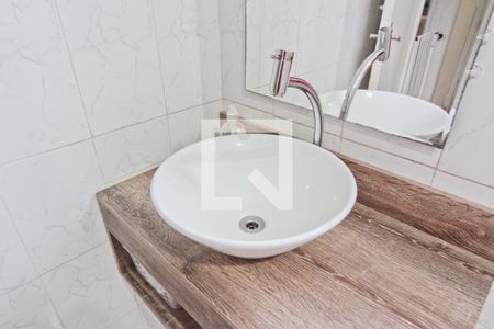 Casa à venda com 180m², 4 quartos e 2 vagasBanheiro 2