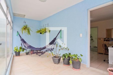 Casa à venda com 180m², 4 quartos e 2 vagasVaranda
