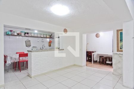 Casa à venda com 180m², 4 quartos e 2 vagasEdícula