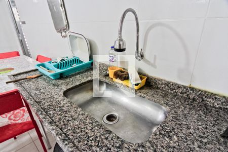 Casa à venda com 180m², 4 quartos e 2 vagasEdícula - cozinha