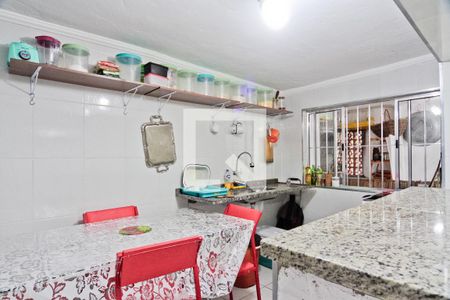 Casa à venda com 180m², 4 quartos e 2 vagasEdícula - cozinha