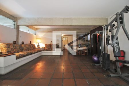 Casa à venda com 650m², 6 quartos e sem vagaSala