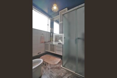 Casa à venda com 650m², 6 quartos e sem vagaBanheiro da Suíte 1