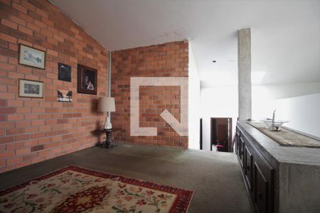 Casa à venda com 650m², 6 quartos e sem vagaCorredor