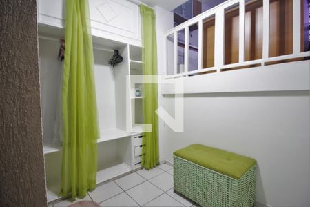 Closet de apartamento para alugar com 1 quarto, 50m² em Vila Tramontano, São Paulo