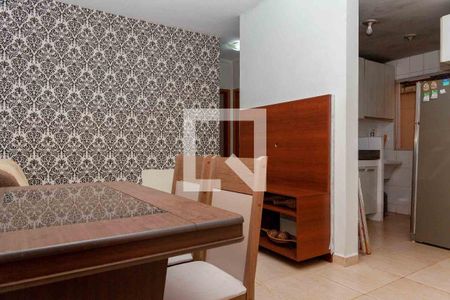 Sala de apartamento para alugar com 2 quartos, 60m² em Jardim Holanda, Uberlândia